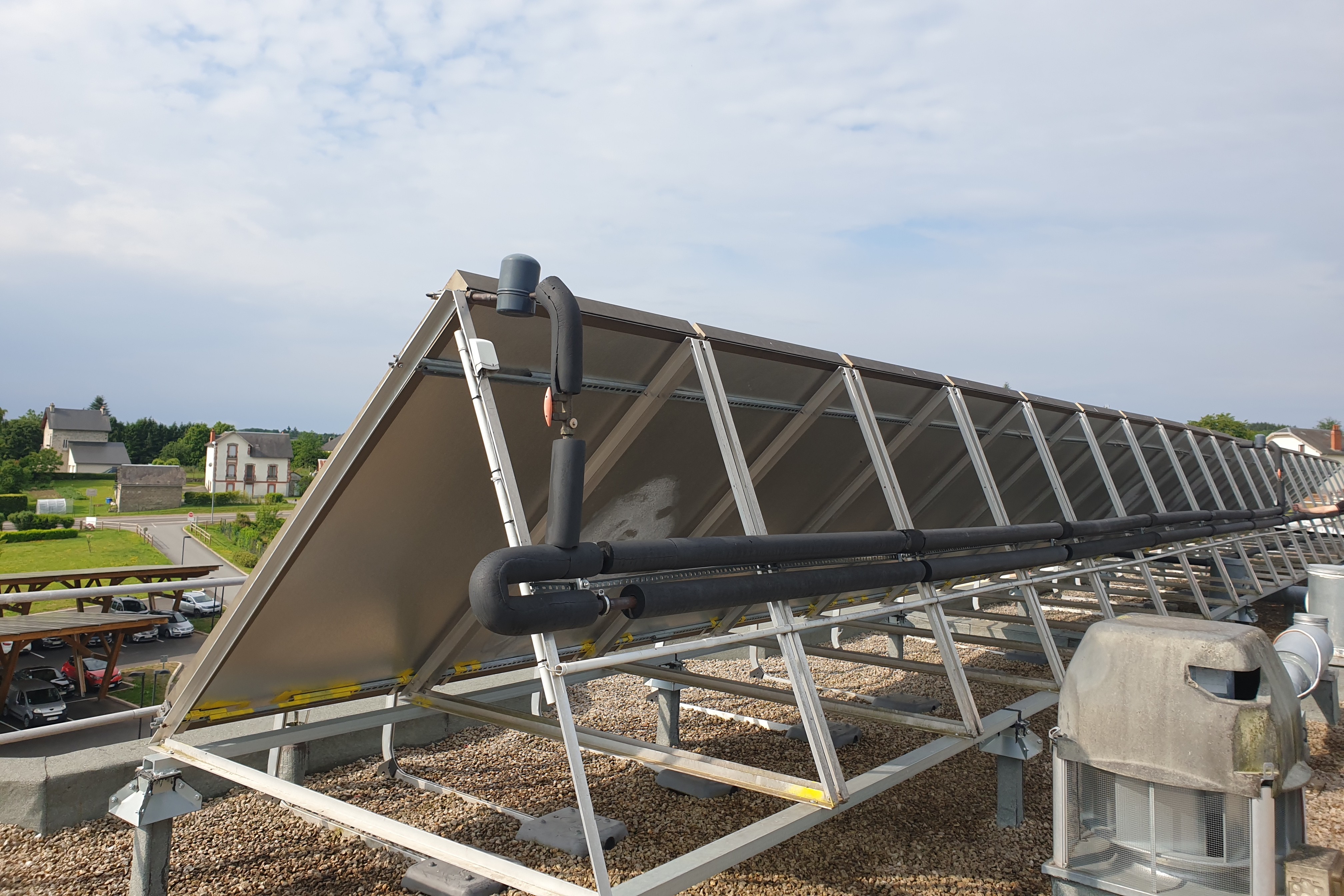 Installation solaire thermique existante avant remise en conformité.