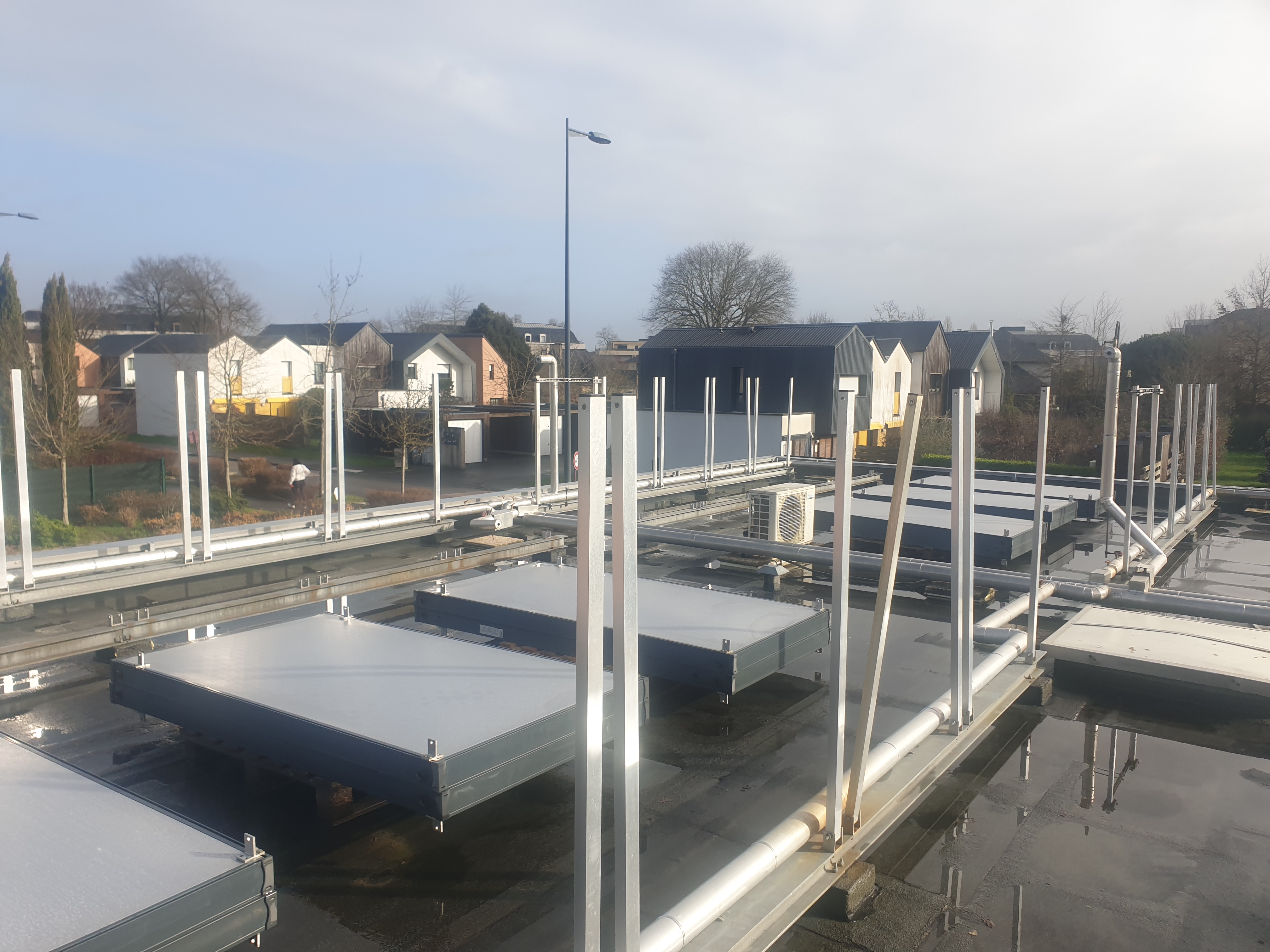 Photo de chantier de travaux d'installation solaire thermique